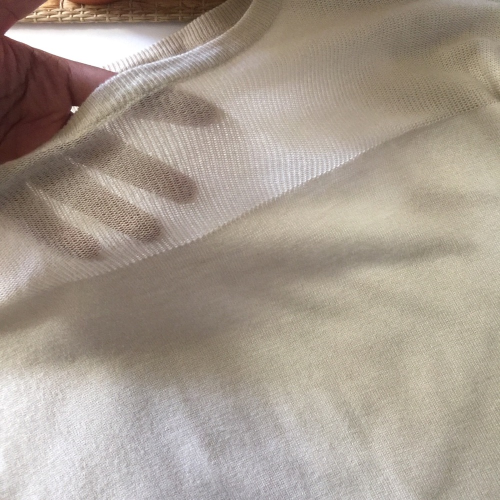 5 for $25🌻 Esprit soft cream light sweater - Picture 5 of 7